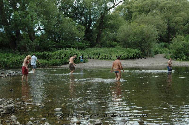 Nahe am Sommer 2011 - Monzingen - Bad in der Nahe - Suche nach einer tiefen Stelle - 1