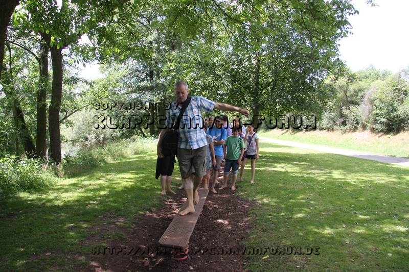 Nahe am Sommer 2011 - Monzingen - Barfußpfad Bad Sobernheim - Wackelkandidaten